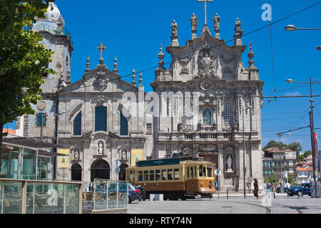 Die Carmo Kirche und die Karmeliterkirche in Porto, Portugal, Europa, Igreja do Carmo und Igreja dos Carmelitas Descalcos in Portugiesisch Stockfoto