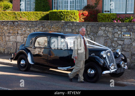 Classic, Auto, Hochzeit, Treiber, Cowes, Isle of Wight, Großbritannien, Stockfoto