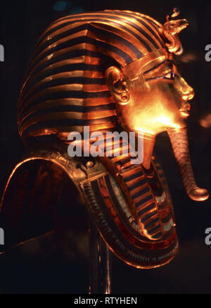 Das gold Grabkunst goldene Maske des Tutanchamun, Ägyptisches Museum, Kairo Stockfoto
