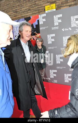 Glasgow, UK. Vom 3. März 2019. Roter Teppich bei der Premiere des Films, endgültigen Aufstieg, am Glasgow Film Theatre. Michael Palin - Mitwirkender, Robbie Fraser - Direktor und Hamish Macinnes - Subjekt, das die Teilnahme an der schottischen Premier der endgültigen Aufstieg sind in Glasgow. Credit: Colin Fisher/Alamy leben Nachrichten Stockfoto