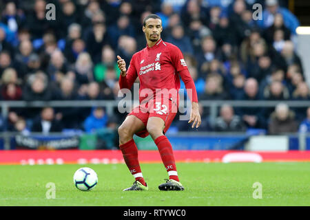 Liverpool, Großbritannien. 03 Mär, 2019. Joel Matip von Liverpool in Aktion. Premier League match, Everton v Liverpool im Goodison Park in Liverpool am Sonntag, den 3. März 2019. Dieses Bild dürfen nur für redaktionelle Zwecke verwendet werden. Nur die redaktionelle Nutzung, eine Lizenz für die gewerbliche Nutzung erforderlich. Keine Verwendung in Wetten, Spiele oder einer einzelnen Verein/Liga/player Publikationen. Credit: Andrew Orchard sport Fotografie/Alamy leben Nachrichten Stockfoto