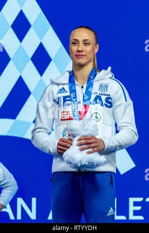 Glasgow, Schottland, Großbritannien. 03 Mär, 2019. KIRIAKOPOÚLOU Nikoléta GRE während der Siegerehrung der Stabhochsprung Frauen der Europäischen Leichtathletik Indoor Championships 2019 im Emirates Stadion in Glasgow, Schottland, Vereinigtes Königreich. 3.03.2019 Credit: Cronos/Alamy leben Nachrichten Stockfoto