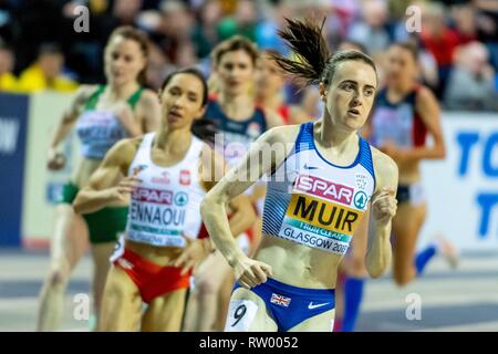 Glasgow, Schottland, Großbritannien. 03 Mär, 2019. MUIR Laura GBR konkurrieren in der 1500 m Frauen Finale während der Tag drei der Europäischen Leichtathletik Indoor Championships 2019 im Emirates Stadion in Glasgow, Schottland, Vereinigtes Königreich. 3.03.2019 Credit: Cronos/Alamy leben Nachrichten Stockfoto