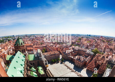 Kathedrale Notre Dame, Straßburg und Chateau Platz Blick von oben, Elsass Frankreich Stockfoto