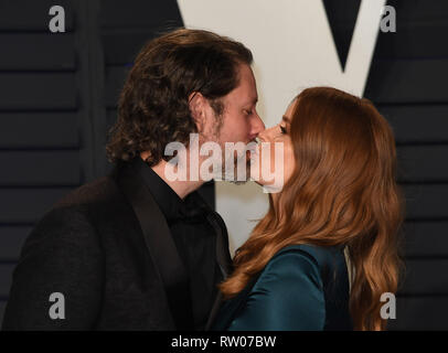 BEVERLY HILLS, Kalifornien - 24. Februar: Darren Le Gallo und Amy Adams besucht 2019 Vanity Fair Oscar Party im Wallis Annenberg Zentrum für die Perfor Stockfoto