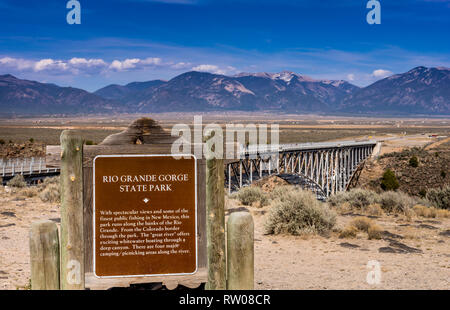 Rio Grande Schlucht Brücke, Taos, New Mexico, USA Stockfoto