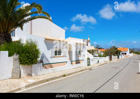 Straße in Sagres, Algarve im Süden von Portugal. Stockfoto