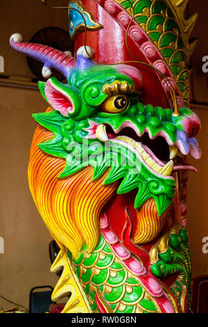 Drachen, Guan Di (Kuan Ti) taoistische Tempel, Chinatown, Kuala Lumpur, Malaysia. Stockfoto