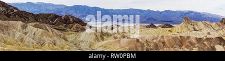 Einen Panoramablick auf Zabrinski Point im Death Valley, Kalifornien. Stockfoto