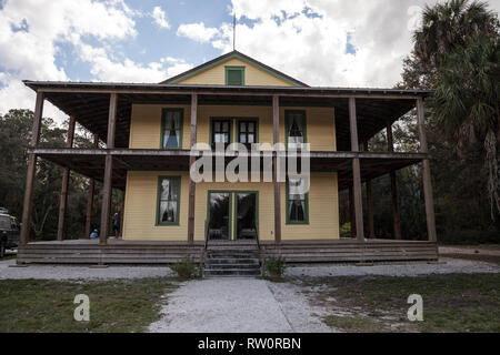 Estero, Florida, USA - Februar 23, 2019: 1904 planetarischen Gericht am historischen Koreshan State Park. Stockfoto