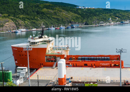 Atlantic Heron Offshore Supply Schiff angedockt in St. John's, Neufundland, Kanada, Sommer 2018 Stockfoto