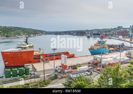 Atlantic Heron Offshore Supply Schiff angedockt in St. John's, Neufundland, Kanada, Sommer 2018 Stockfoto