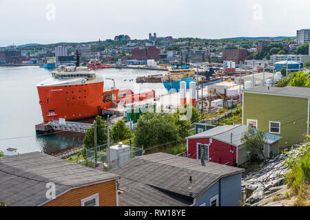 Atlantic Heron Offshore Supply Schiff angedockt in St. John's, Neufundland, Kanada, Sommer 2018 Stockfoto