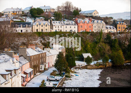 Bunte Bosville Terrace Häuser von Portree. Portree. Isle of Skye Schottland Stockfoto