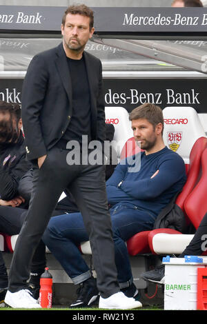 Markus WEINZIERL (Trainer VFB Stuttgart) - Re: Thomas HITZLSPERGRER (Sport Direktor Stuttgart). Fussball 1. 1. Fussballbundesliga, 24. Spieltag, Spieltag 24, VFB Stuttgart-Hanover 96 (H) 5-1, 03/03/2019 in Stuttgart/Deutschland. MERCEDES BENZ ARENA. DFL BESTIMMUNGEN VERBIETEN DIE VERWENDUNG DER FOTOGRAFIE ALS BILD-SEQUENZEN UND/ODER QUASI-VIDEO. | Verwendung weltweit Stockfoto