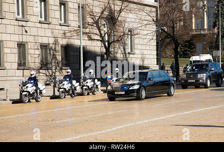 Sofia, Bulgarien. 4. März, 2019. Auto des russischen Präsidenten Dmitri Medwedew. Der russische Ministerpräsident Dimitri Medwedew kommt in Bulgarien zu einem zweitägigen Besuch. Credit: Emil Djumailiev djumandji/Alamy leben Nachrichten Stockfoto