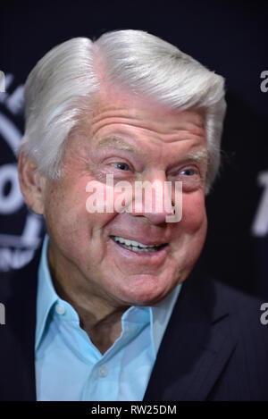 Hollywood, FL, USA. 02 Mär, 2019. Jimmy Johnson, American Football Broadcaster und ehemaliger Spieler und Trainer spricht während einer Pressekonferenz im Vorfeld der anstehenden 2019 Jimmy Johnson's "auf der Suche nach dem Ring "Meisterschaft Angeln Woche mit der weltweit reichsten Geldbeutel von $ 1,75 Mio. im Seminole Hard Rock Hotel & Casino Hollywood am März 02, 2019 in Hollywood, Florida garantiert. Quelle: MPI 10/Media Punch/Alamy leben Nachrichten Stockfoto