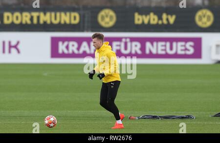 Dortmund, Deutschland. 04 Mär, 2019. firo: 04.03.2019, Fußball, 1.Bundesliga, Saison 2018/2019, CL, UEFA Champions League, BVB, Borussia Dortmund, Ausbildung, Marco Reus | Verwendung der weltweiten Kredit: dpa/Alamy leben Nachrichten Stockfoto