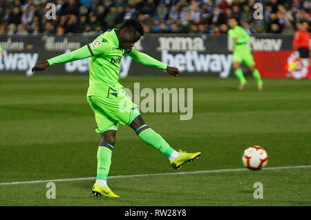 Madrid, Spian. 4. Mär 2019. Fußballspiel zwischen Moraira und Levante der 2018/2019 die Spanische Liga, an der Butarque Stadium statt, in Madrid. (Foto: Jose L. Cuesta/261/Cordon drücken). Credit: CORDON Cordon Drücken Sie die Taste/Alamy leben Nachrichten Stockfoto