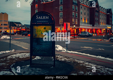 Straßen von Salem, Stadt in Massachusetts, Es ist berühmt für seine 1692 Hexenprozesse, bei dem mehrere einheimische für angeblich Üben witc ausgeführt wurden Stockfoto