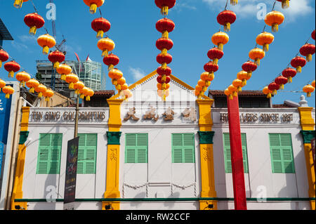 11.02.2019, Singapur, Republik Singapur, Asien - Jährliche Straße Dekoration mit Laternen entlang South Bridge Road in Chinatown. Stockfoto