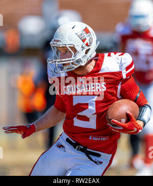American Football Player ausgeführt", Feld Stockfoto