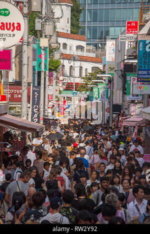 Asien, Japan, Tokio, Takeshita-dori Stockfoto