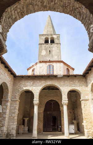 Euphrasius Basilika - Eufrazijeva Basilika in Kroatisch - oder die Kathedrale Basilika der Himmelfahrt Mariens. Porec, Istrien, Kroatien. Die an Stockfoto