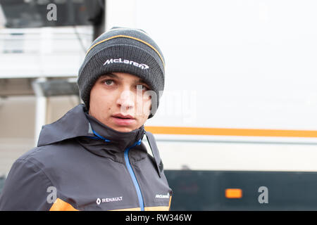 Barcelona, Spanien - 2019/02/19 - Lando Norris aus Großbritannien mit 04 Mclaren F1 Team - Renault MCL 34 portrait Tag 2 der F1-Test. Stockfoto