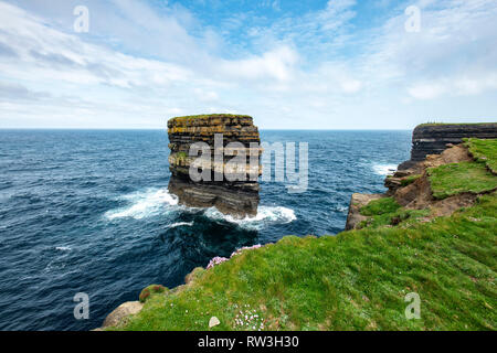 Meer-Stack in Downpatrick Head, County Mayo, Irland Stockfoto