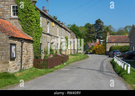 Das schöne Dorf Hutton-le-Hole in Ryedale, North Yorkshire, England. Stockfoto