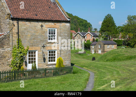 Das schöne Dorf Hutton-le-Hole in Ryedale, North Yorkshire, England. Stockfoto