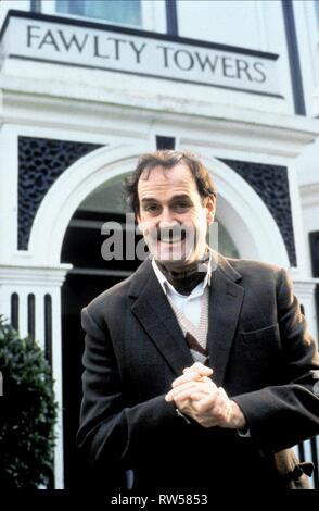 JOHN CLEESE, Fawlty Towers, 1975 Stockfoto