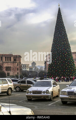 Eriwan, Armenien, Januar 02,2019: Weihnachtsbaum auf dem Hauptplatz der Hauptstadt von Armenien in Jerewan Stockfoto