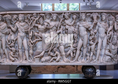 Marmor Sarkophag mit dem Triumph von Dionysos und die Jahreszeiten, das Metropolitan Museum der Kunst, Manhattan, New York USA Stockfoto