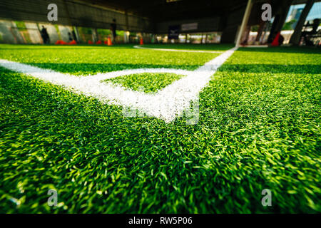 Ecke Zeile einer Indoor Fußball Fußball-Training Feld Stockfoto