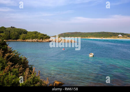 Die Bucht zwischen St. Agnes und Gugh, St. Agnes, Isles of Scilly, Großbritannien Stockfoto