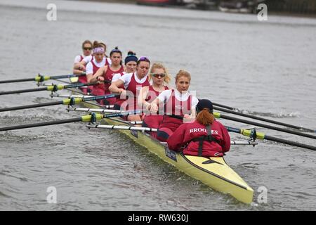 Boat Race Putney London CUWBC vs Oxford März 2019 Stockfoto