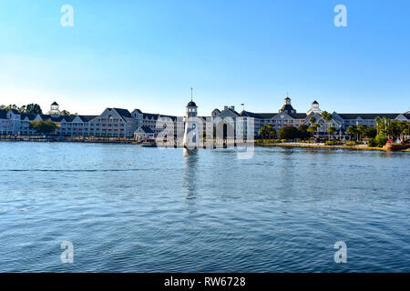 Orlando, Florida. Februar 09, 2019 Panorama von Leuchtturm und Village Hotel am Lake Buena Vista im Bereich (1) Stockfoto