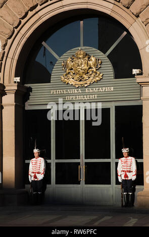 Ehrengarde vor dem Präsidentenpalast Sofia, Bulgarien, Osteuropa Stockfoto