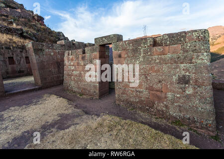 Pisac: SEKTOR DER INTIHUATANA, es sind die Paläste, Tempel und liturgischen Quellen, Sie eine sehr aufwändige Arbeit in Stein, typisch für die Edlen so Stockfoto