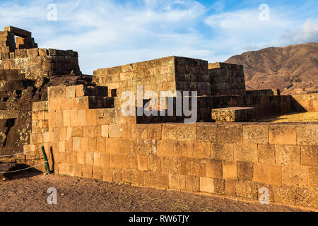 Pisac: SEKTOR DER INTIHUATANA, es sind die Paläste, Tempel und liturgischen Quellen, Sie eine sehr aufwändige Arbeit in Stein, typisch für die Edlen so Stockfoto