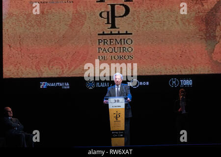 Madrid, Spanien. 4 Mär, 2019. Mario Vargas Llosa beobachtet, als er während der PX Paquiro Awards Edition in Madrid. Credit: Jesus Hellin/SOPA Images/ZUMA Draht/Alamy leben Nachrichten Stockfoto