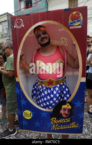 Karneval in Brasilien - Nachtschwärmer Teil in einer jährlichen Block Party nehmen während der Karneval in São Paulo, Brasilien, 05. Februar 2019. Credit: Cris Fafa/ZUMA Draht/Alamy leben Nachrichten Stockfoto