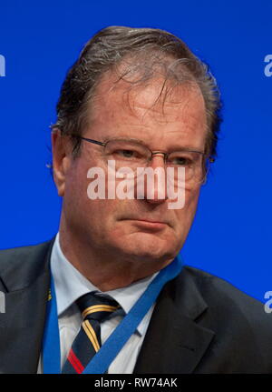 FDP-Politiker Klaus Kinkel starb im Alter von 82 Jahren. Archiv Bild: Klaus Kinkel (FDP) 64. Bundesparteitag der FDP in Berlin am 09.03.2013. | Verwendung weltweit Stockfoto