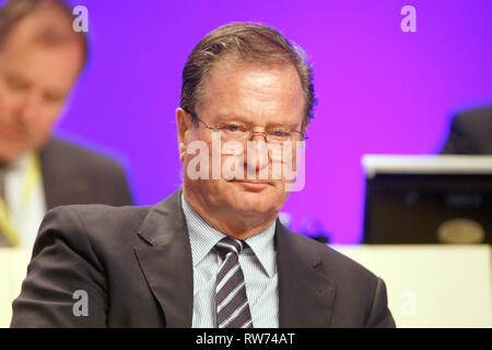 FDP-Politiker Klaus Kinkel starb im Alter von 82 Jahren. Archiv Bild: Klaus KINKEL, Bundesaußenminister aD Portraet, Porträt, FDP-Bundesparteitag in Köln, 24.-25.04.2010, 24.04.2010. | Verwendung weltweit Stockfoto