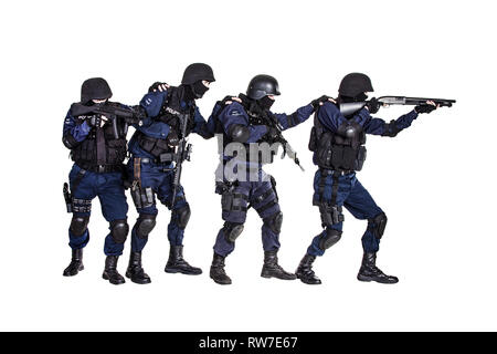 Spezielle Waffen und Taktiken (SWAT) Team in Aktion. Stockfoto