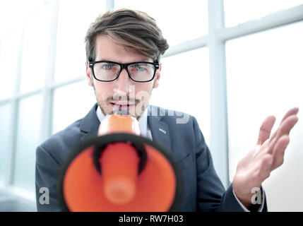 Geschäftsmann, schreien, Megaphon Stockfoto