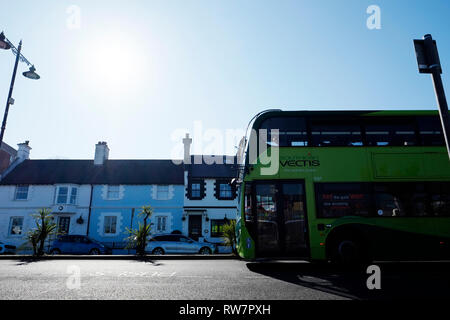 Eine geplante Pkw Bus Service entlang der Strandpromenade Ryde, Isle of Wight, durch Vectis Busse, Insel Busse. Stockfoto