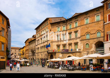 Perugia, Umbrien/Italien - 2018/05/28: Panoramablick auf den Corso Pietro Vannucci Straße - Hauptstraße der Altstadt Perugia Stockfoto